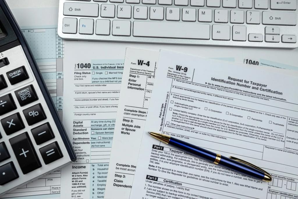 Income tax preparation documents and calculator